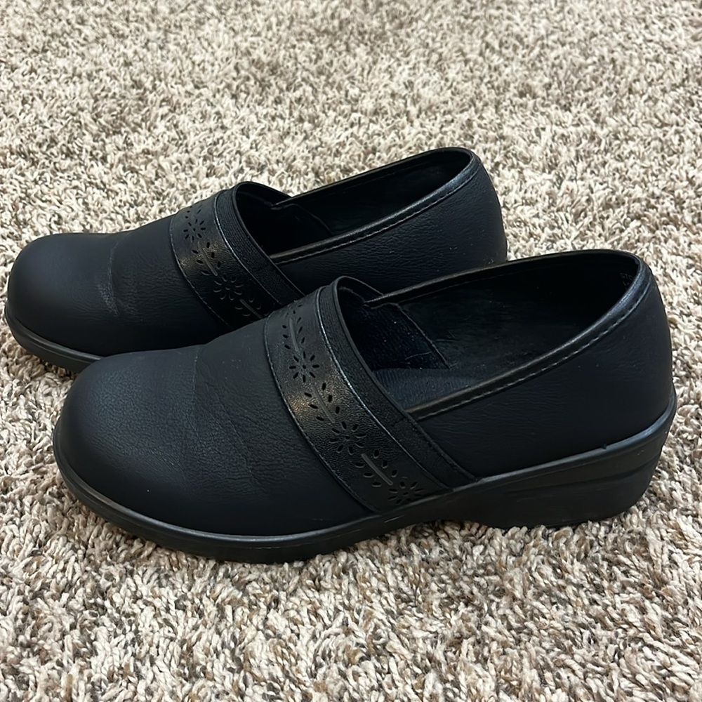 EASY STREET shoes 🖤